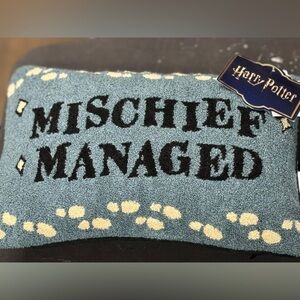 Harry Potter Mischief Managed Pillow & squishmellow Sorting hat